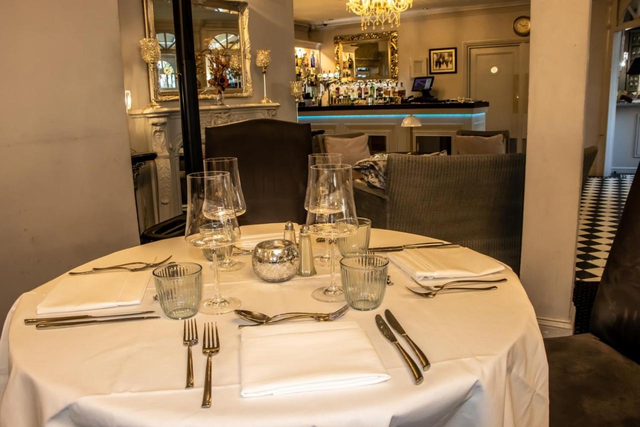 The Lord Bute Hotell Highcliffe Exteriör bild