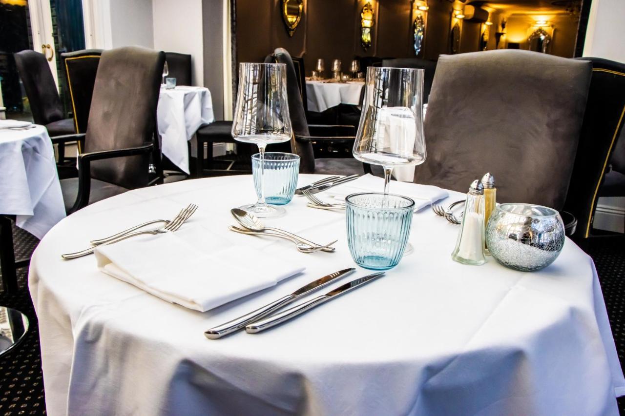The Lord Bute Hotell Highcliffe Exteriör bild